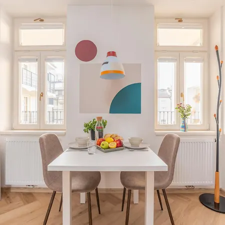 Oomph アパート プラハ