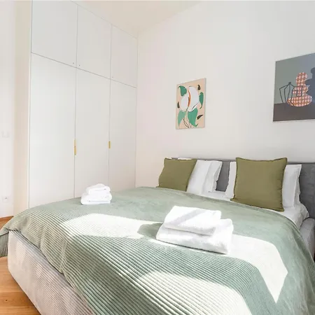 Apartment Oomph *
