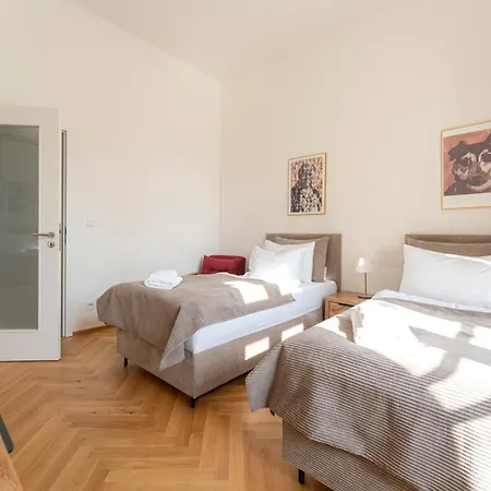 Oomph Apartament *