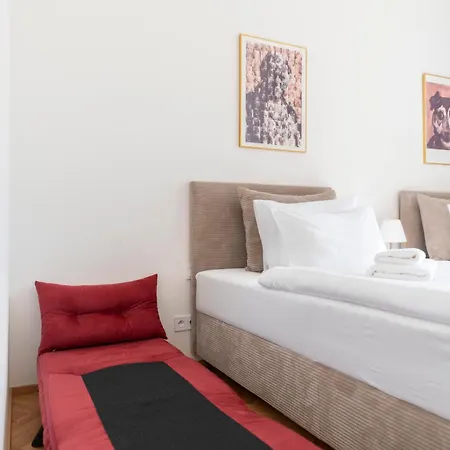 Oomph Apartmán