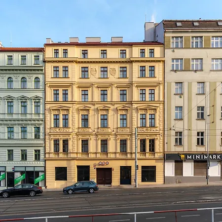 Oomph Apartament *