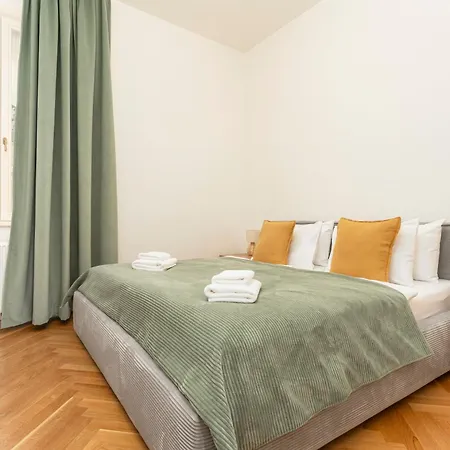 Apartment Oomph