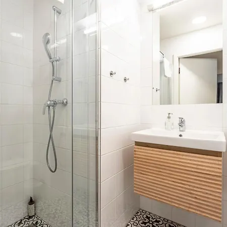 Oomph アパート プラハ